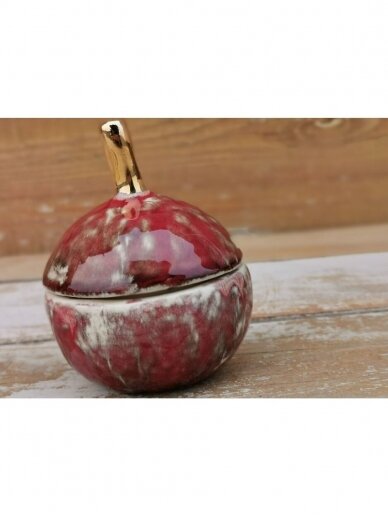 Keramikos dėžutė „Auksuotas raudonas obuoliukas“